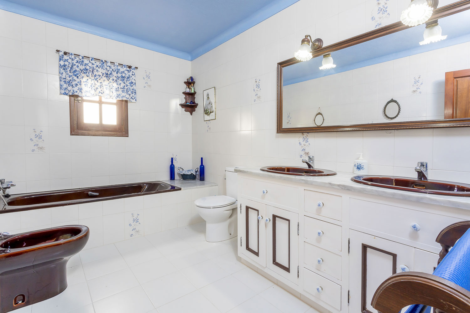 Big bathroom with double sinks in a rental house of Ibiza